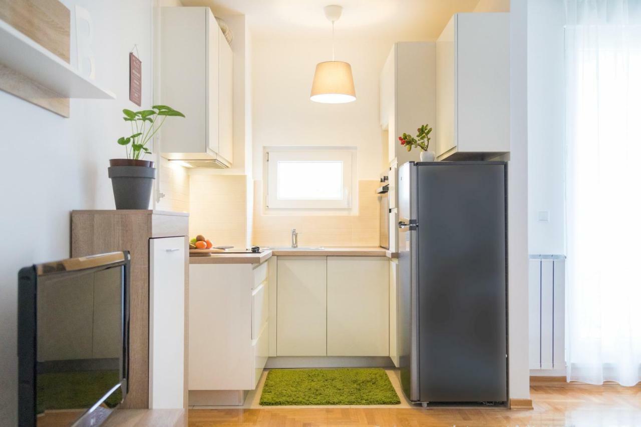 Cute And Sunny Studio In Zagreb With Balcony & Free Parking Екстериор снимка